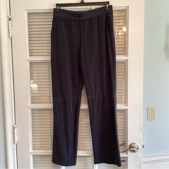 lululemon athletica Pants - lululemon athletica Black Women's Track Pants - Elastic Waist